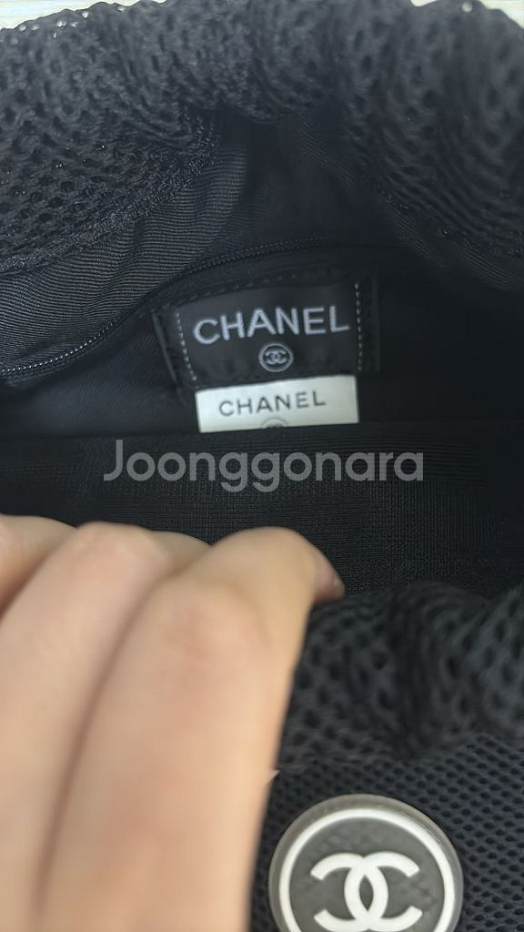 샤넬 CC로고 메쉬 파우치--2