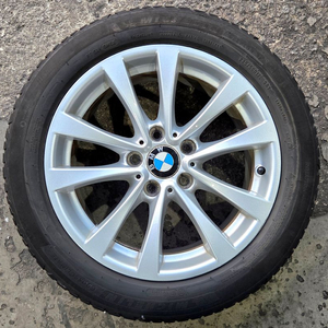 BMW F30 3시리즈 17인치휠타이어 pcd120 이미지