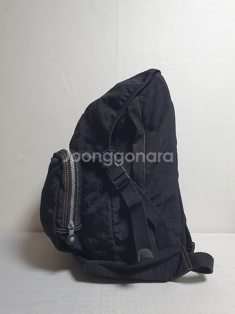 무료배송 키플링 백팩 버티컬 포켓 블랙 가방--1