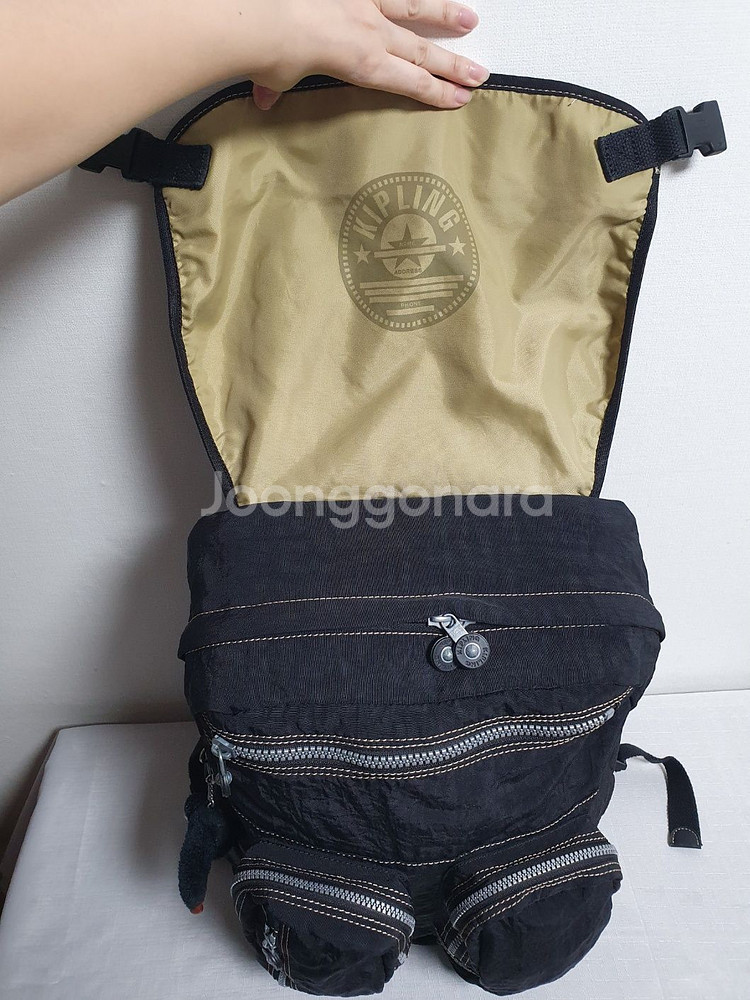 무료배송 키플링 백팩 버티컬 포켓 블랙 가방--3