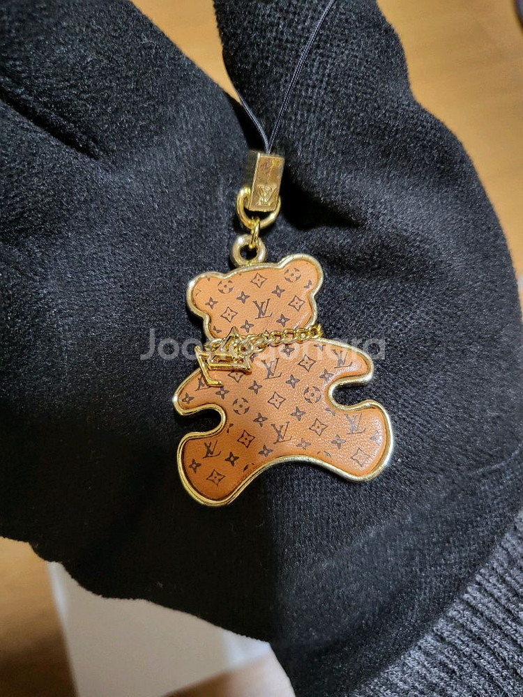 루이비통 곰돌이 키홀더 키링 팝니다.--3