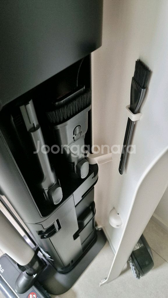 LG오브제 무선청소기 풀세트 판매합니다--4