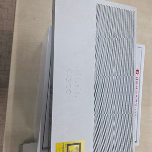 CISCO WS-C2960L-24TS-LL 스위치 이미지
