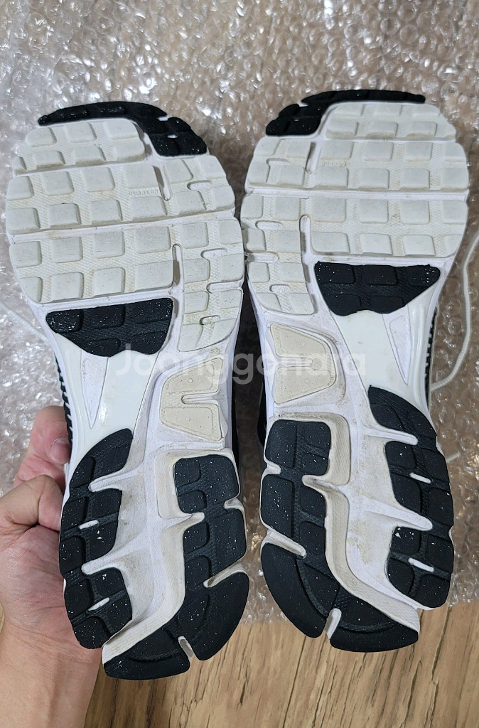 나이키 줌 보메로5 운동화280mm--5