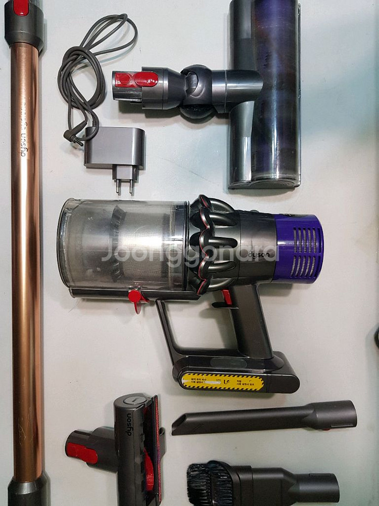 다이슨 v10 (배터리 교체필요,세척필요)--0