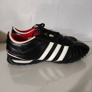 285mm 아디다스 퀘스트라 tf 풋살화