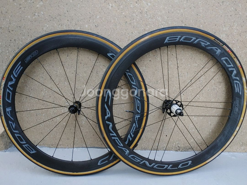 정품 캄파놀로 보라원 튜블러50 림브 카본휠셋 + 전용카본패드 팝니다.(80만원)--4