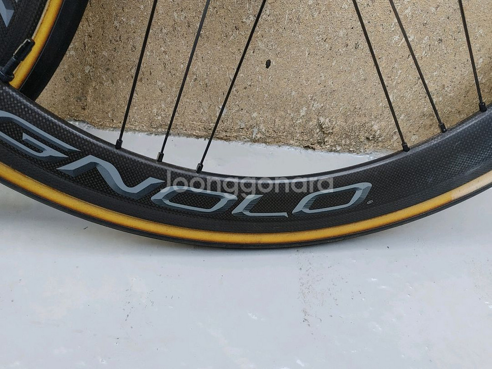 정품 캄파놀로 보라원 튜블러50 림브 카본휠셋 + 전용카본패드 팝니다.(80만원)--2