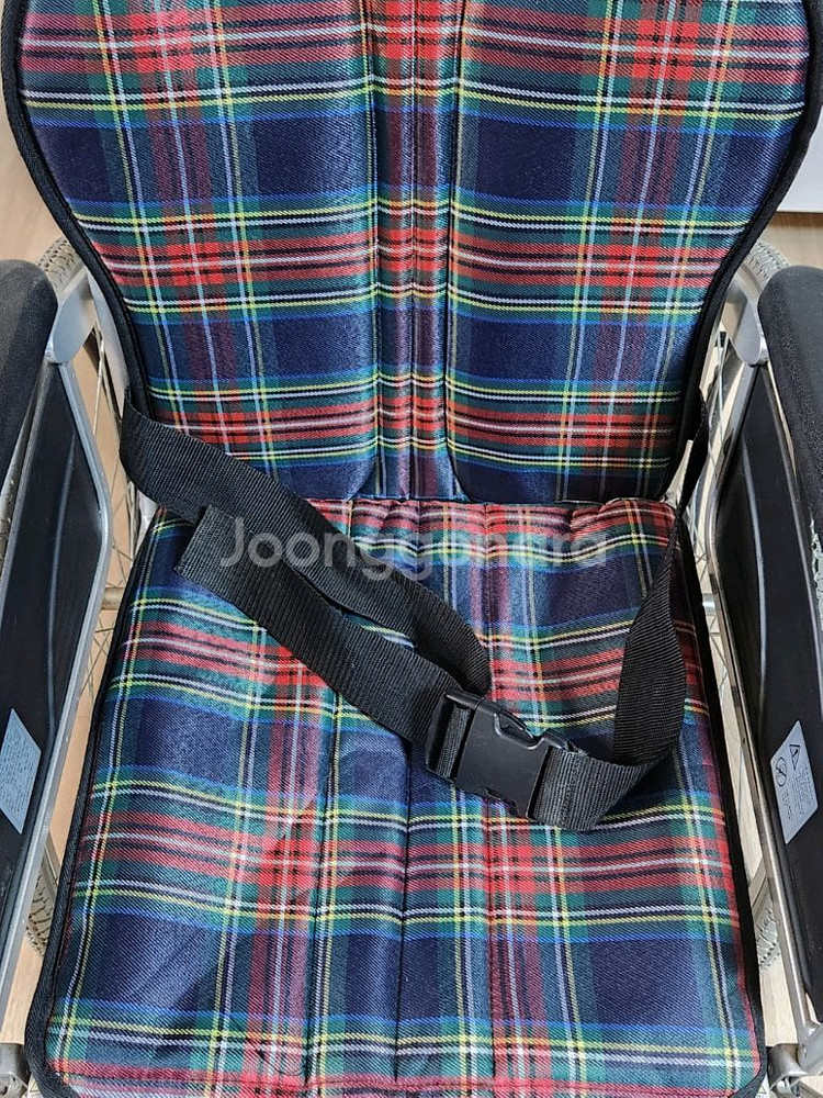 체크무늬 휠체어--1