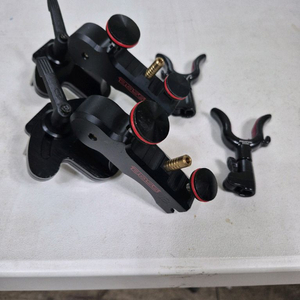 판야 보스 18파이 블랙 받침틀 2개 일괄