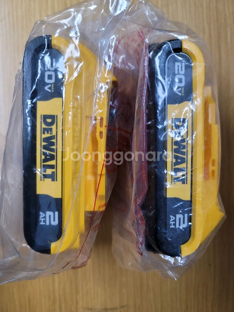디월트 배터리 20v2ah DCB183--0