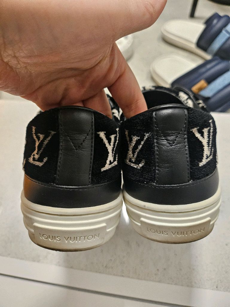 루이비통 모노그램 스니커즈 이미지
