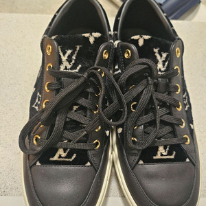 루이비통 모노그램 스니커즈