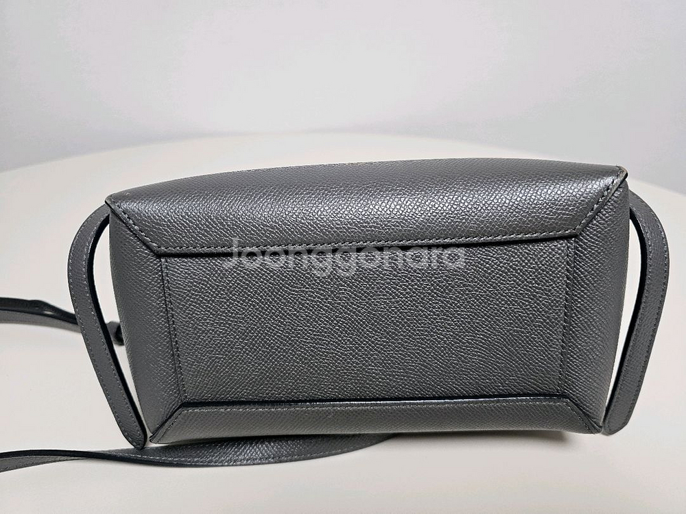 셀린느 나노 벨트백 그레이(택, 보증서,이너백 있음)--7