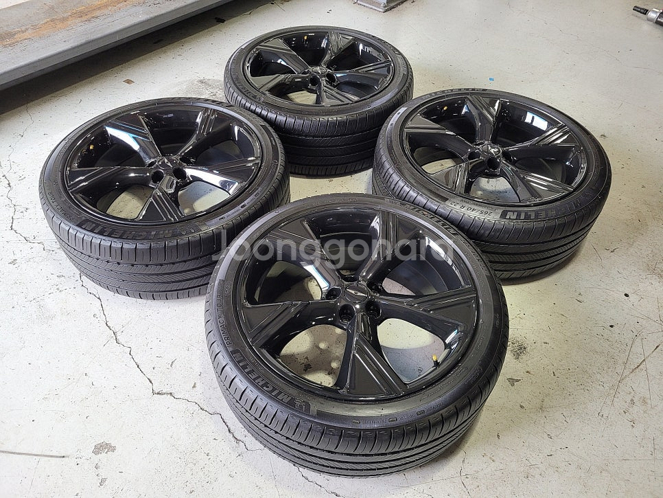 제네시스GV80 신형22인치 순정품휠타이어 한대분--0