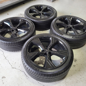 제네시스GV80 신형22인치 순정품휠타이어 한대분