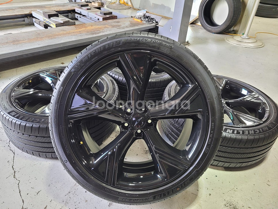 제네시스GV80 신형22인치 순정품휠타이어 한대분--2