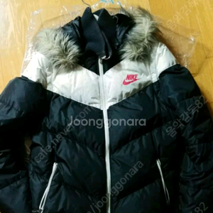 나이키 덕다운패딩 팔분리 90사이즈팝니다