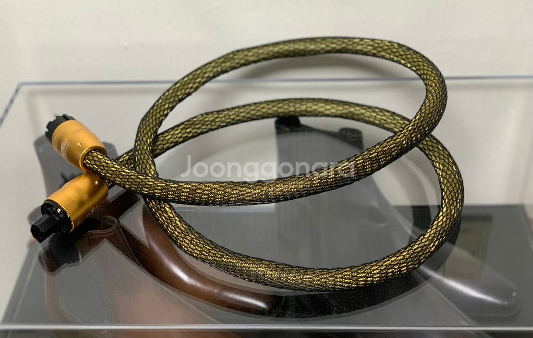 Sanctus F2 판매합니다.--0