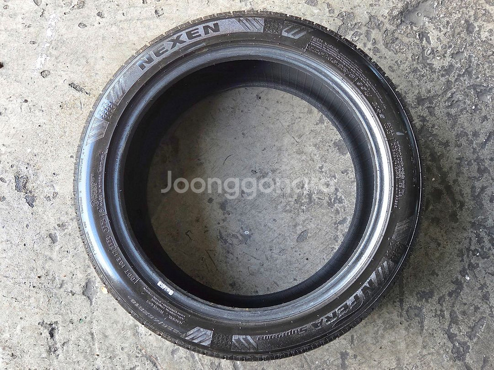 2254518 225 45 18 넥센 엔페라 슈프림 타이어 팝니다--2