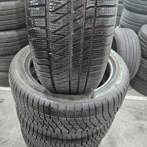235 50 19 금호 윈터타이어 한대분 판매합니다