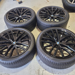 BMW X5/X6 742M스포츠 22인치 순정품휠타이어 한대분