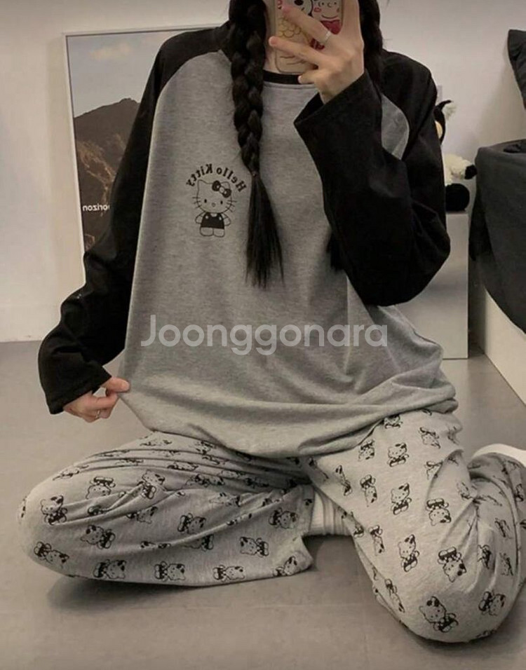 캐릭터 콜라보 잠옷 세트--0