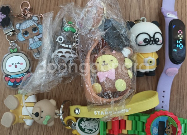 캐릭터 굿즈 세트외 산리오 라부부 각종장난감류 박스가득다드려요--6