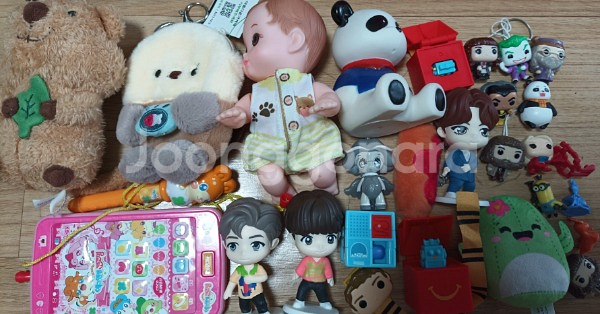 캐릭터 굿즈 세트외 산리오 라부부 각종장난감류 박스가득다드려요--7