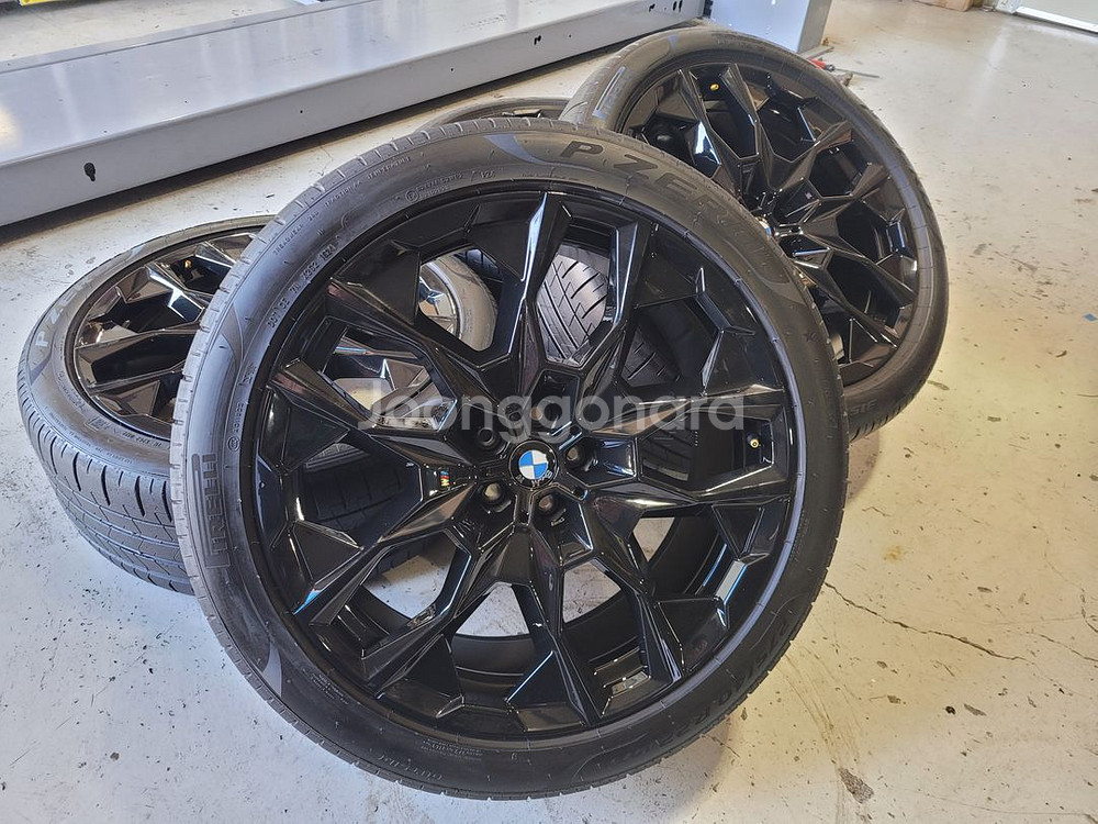 BMW X7 913M스포츠 22인치 순정품휠타이어 한대분--6