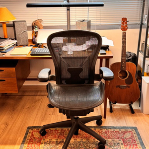 허먼 밀러 에어론 체어