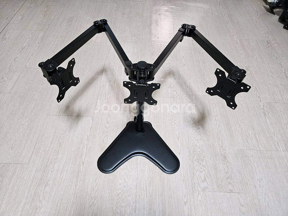 트리플 모니터스탠드 팜니다--0