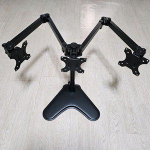 트리플 모니터스탠드 팜니다