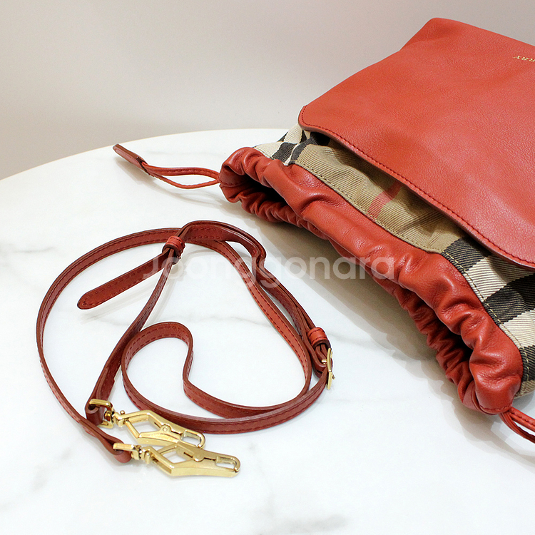 [명품다올동래] 버버리 리틀 크러쉬 크로스백 3950078--5