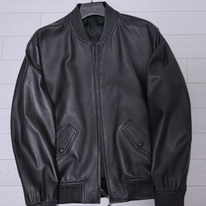 벨루티스타일 가죽 봄버 자켓