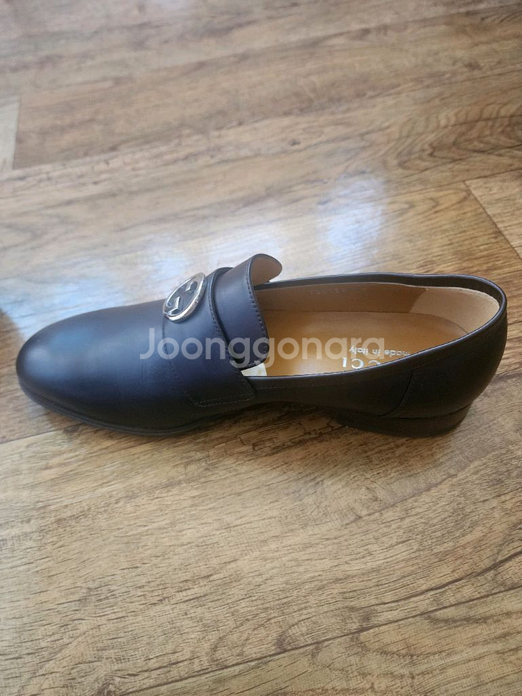 구찌 인터로킹 로퍼 다크브라운--3