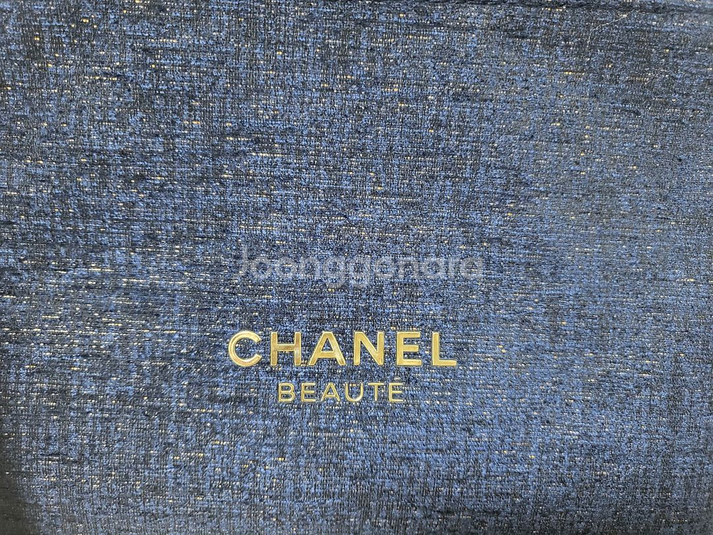 정품) 샤넬 홀리데이 파우치 (코스메틱)--2