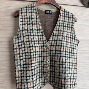체크 패턴 조끼