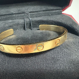 까르띠에 러브 팔찌 18k 골드