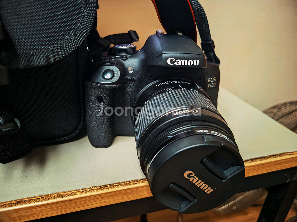 캐논 EOS 750D(컷 수 민트급), 18-55mm 렌즈 판매합니다.--1