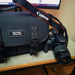 캐논 EOS 750D(컷 수 민트급), 18-55mm 렌즈 판매합니다.