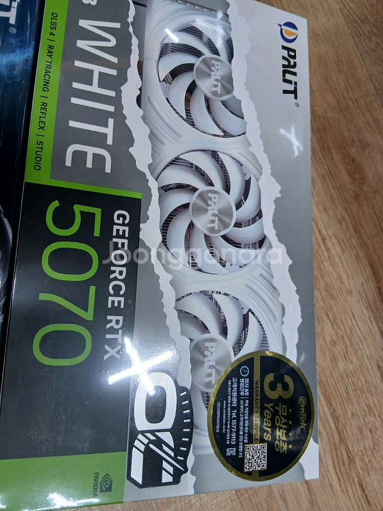 그래픽카드 팰릿 ( 이엠텍 ) RTX5070 / 5070--1