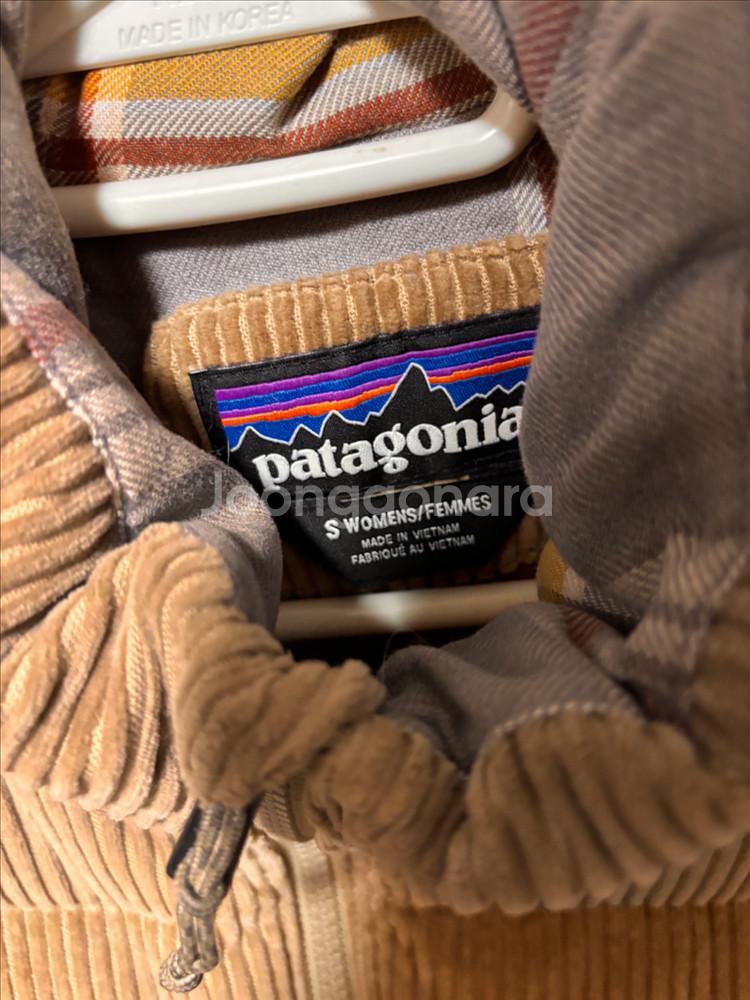 파타고니아 우먼 코듀로이 패딩 점퍼--2