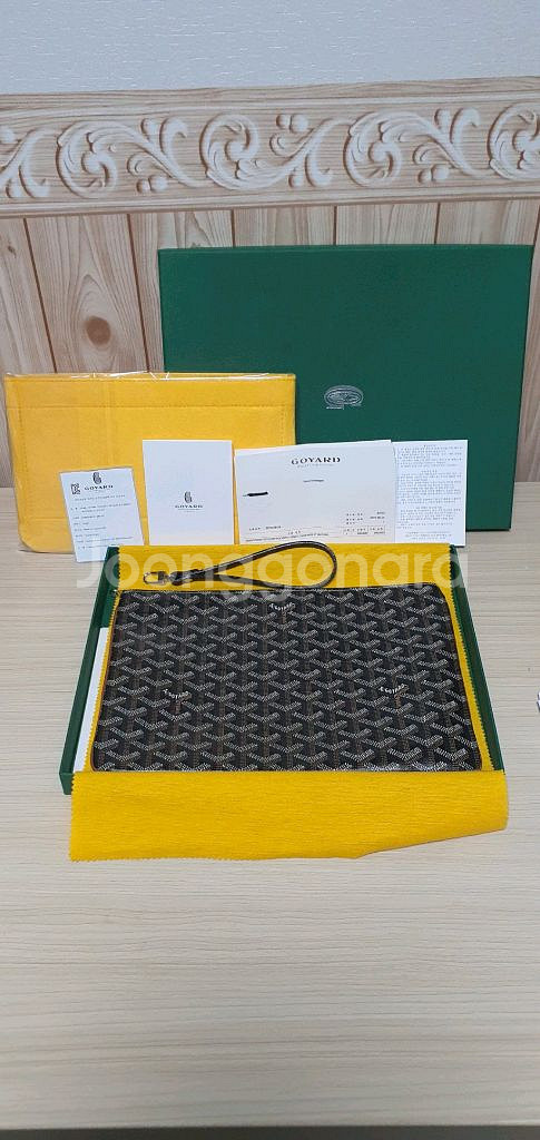 고야드 세나 클러치백MM 새상품급 정품(영수증O)구찌프라다루이비통디올샤넬셀린느보테가생로랑--1