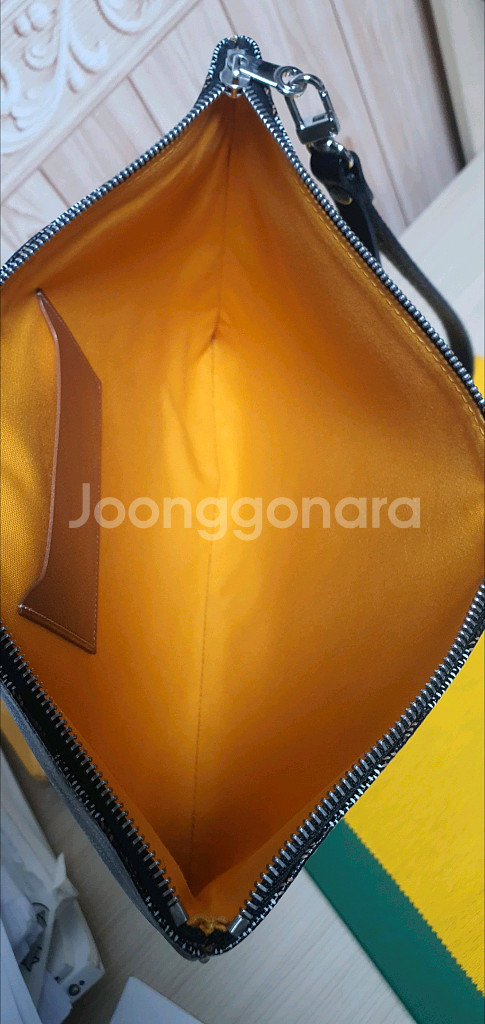 고야드 세나 클러치백MM 새상품급 정품(영수증O)구찌프라다루이비통디올샤넬셀린느보테가생로랑--8