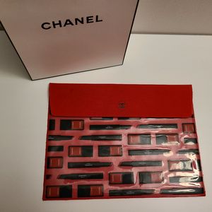 정품) 샤넬 PVC 레드 파우치 (코스메틱)