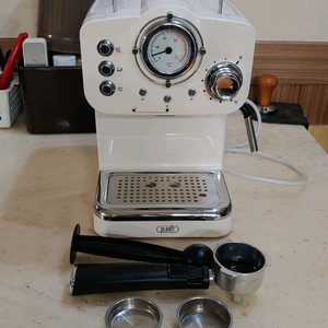 플랜잇 반자동 에스프레소 커피머신 화이트 PCM-F15