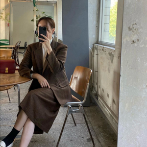 어그스트 베이지보울 노티드스튜디오 울 헤링본 자켓