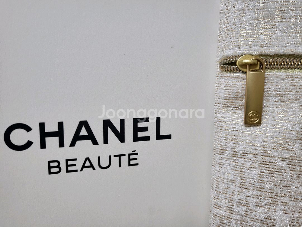 정품) 샤넬 골드 파우치 (코스메틱)--5