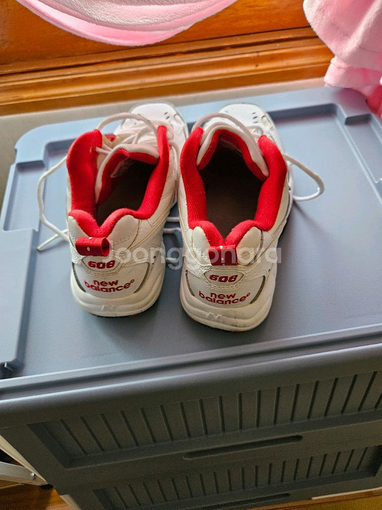 뉴발란스 운동화 240--1